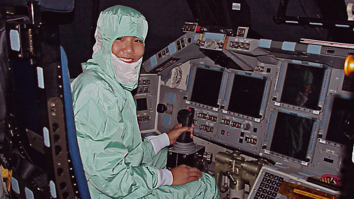 Josephine Santiago-Bond nasa วิศวกรนาซ่า ์วิศวกร NASA