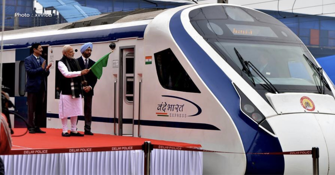 ข่าวสดวันนี้ รถไฟพลังงานแสงอาทิตย์ อินเดีย