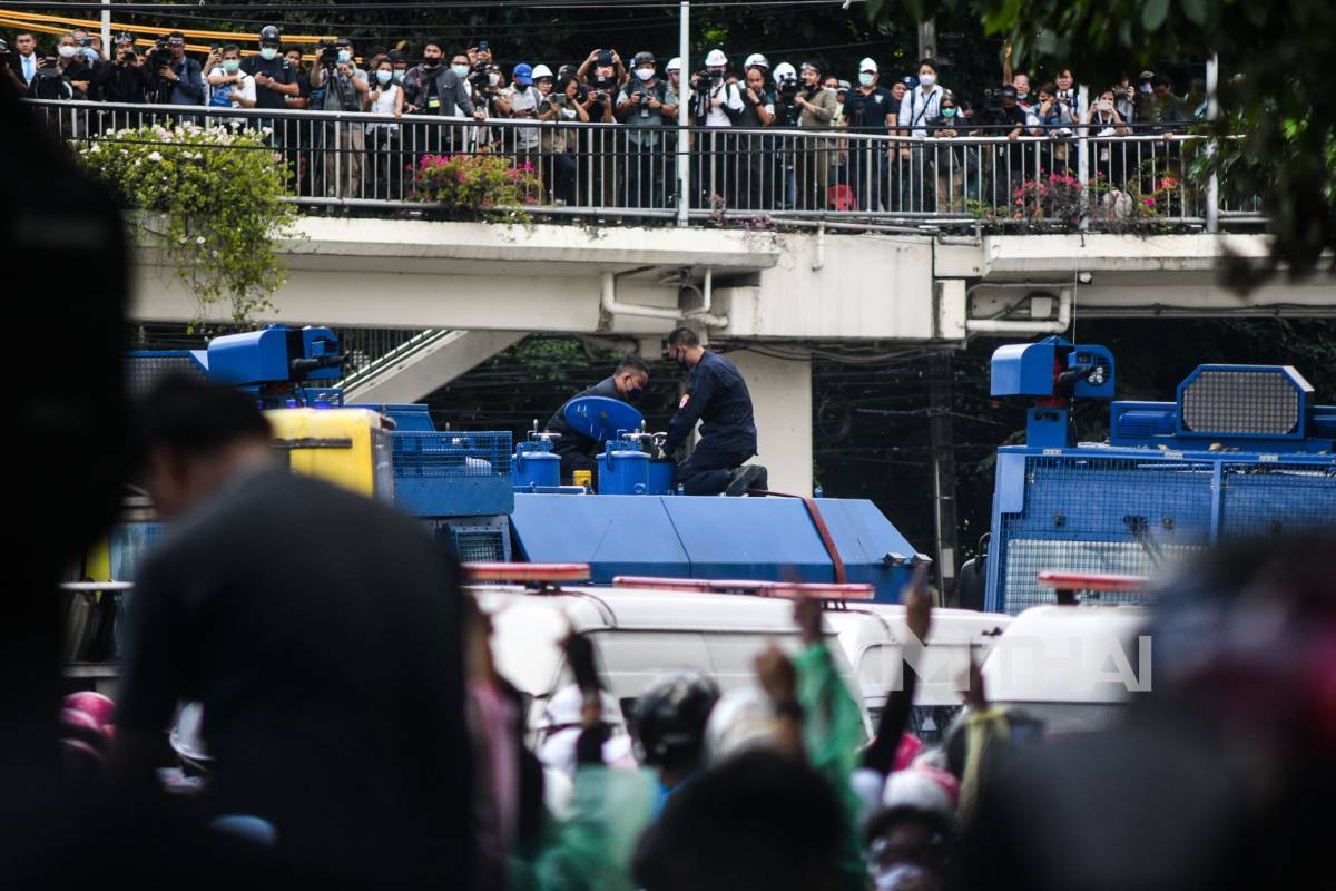 รถควบคุมฝูงชน