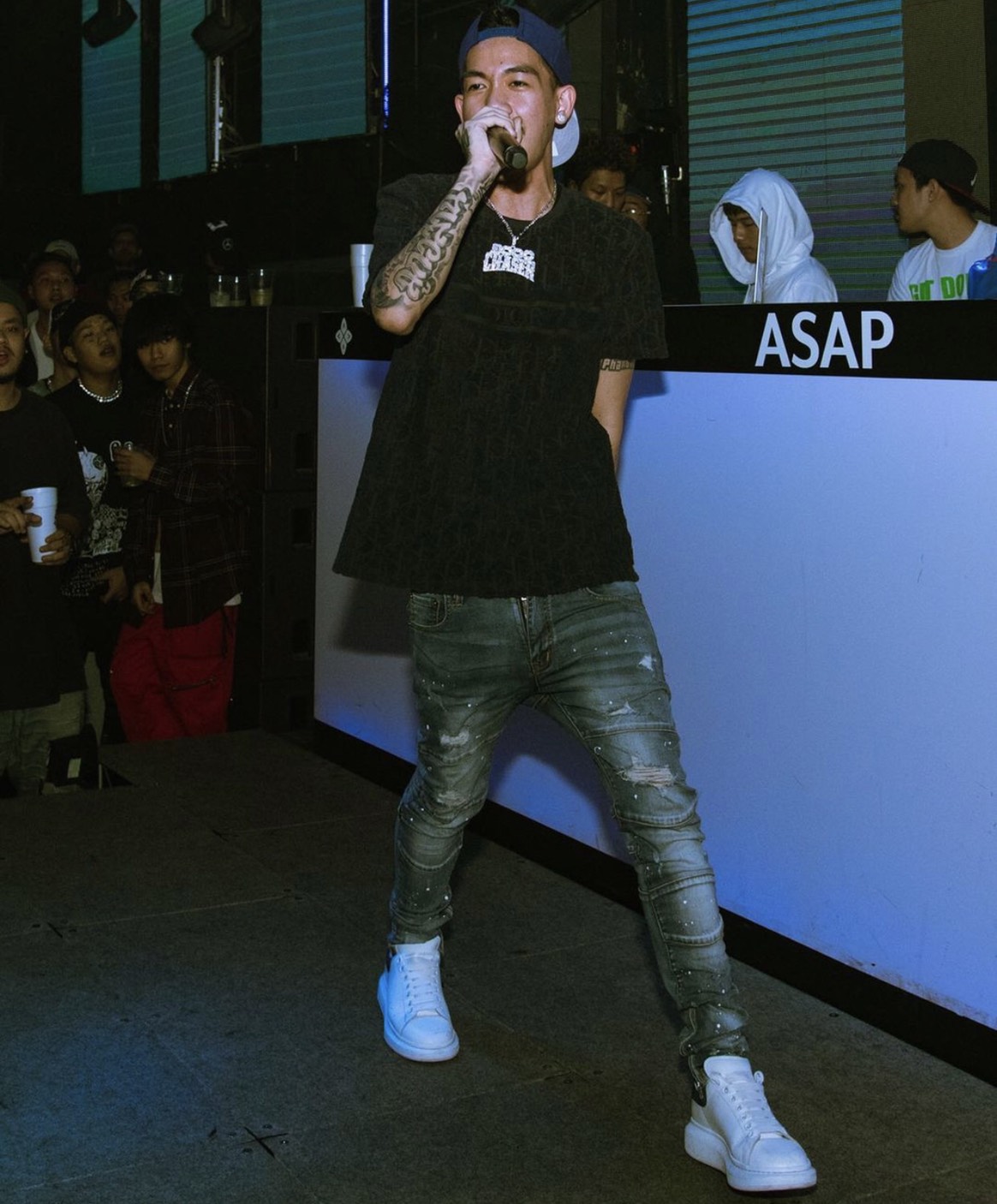 แร็พสตาร์ดาวรุ่ง! 1Mill ลุยคอนเสิร์ตออนไลน์ 1MILL Pain Killer Live ...