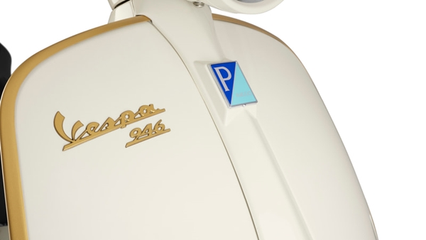 Vespa 946 Christian Dior