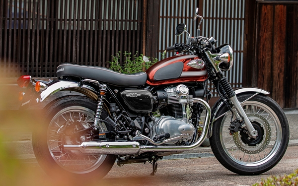 Kawasaki W800 CAFE 