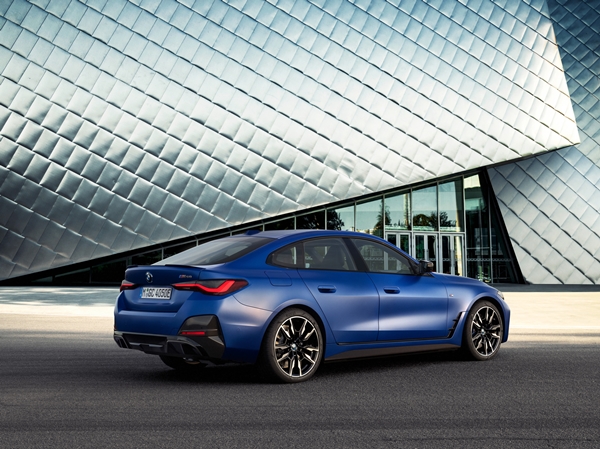 BMW i4 M50