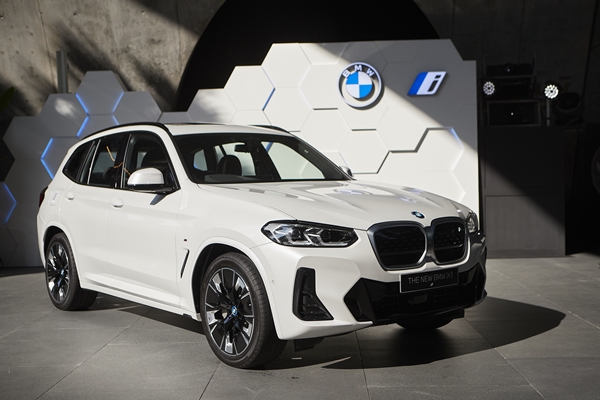 BMW iX3 M Sport