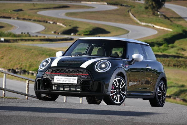 MINI John Cooper Works Anniversary Edition 