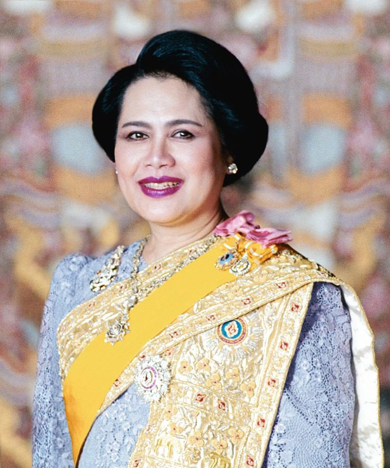 สมเด็จพระนางเจ้าสิริกิติ์ พระบรมราชินีนาถ พระราชชนนีพันปีหลวง