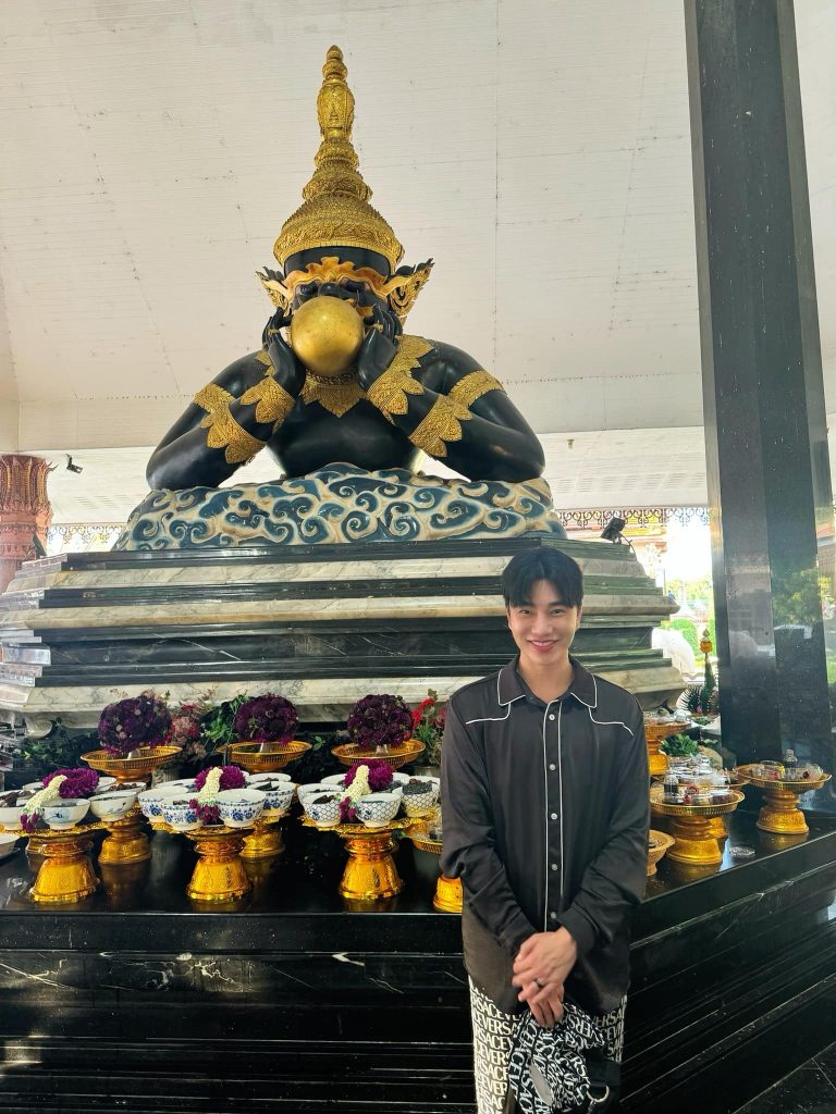 น้องฉัตร ไหว้พระราหู วัดศีรษะทองทอง จ.นครปฐม 