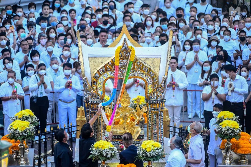 วิธีการไหว้บูชาองค์พระพรหม