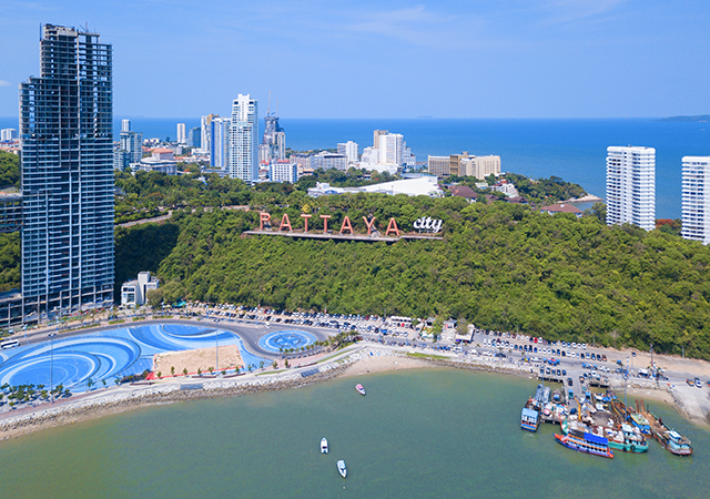 ชายหาดพัทยา ที่เที่ยวพัทยา ปราสาทสัจธรรม พัทยา เคานต์ดาวน์