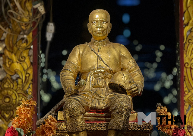 กรมพระราชวังบวรมหาสุรสิงหนาท ขอพรค้าขาย ศาลเจ้าพ่อบุญมา สมเด็จเจ้าพ่อปากคลองตลาด