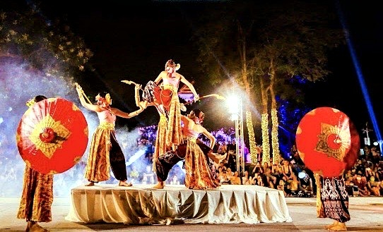 244 ปีกรุงรัตนโกสินทร์ แสดงโขน ใต้ร่มพระบารมี