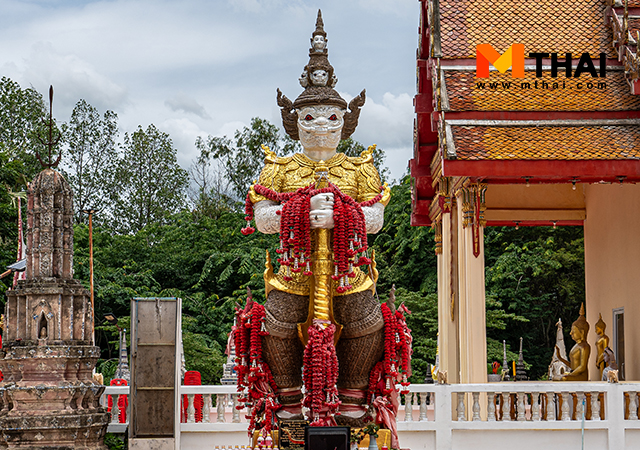 ท้าวเวสสุวรรณสามกษัตริย์ วัดโบสถ์ วัดโบสถ์ บ้านไท อาบน้ำมนต์