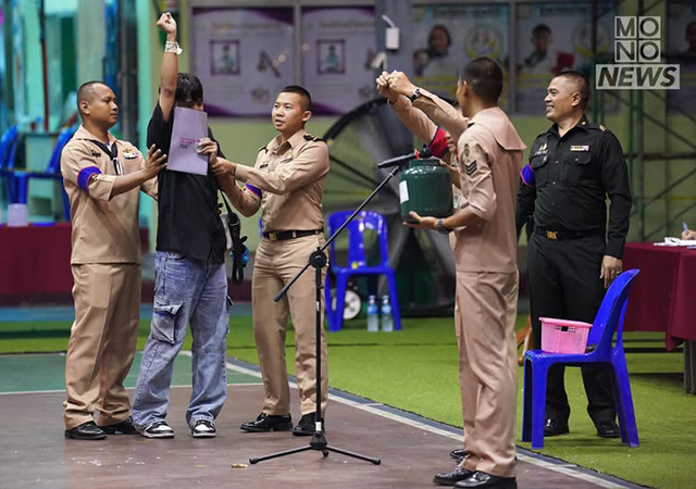 ขอพรใบดำ ศาลย่านาค วัดมหาบุศย์ เกณฑ์ทหาร แก้บนเกณฑ์ทหาร