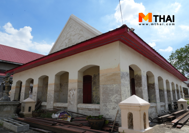 ขอพรการงาน วัดคลองหนึ่ง วัดบัวแก้วศรัทธาธรรม วัดสวย กรุงเทพ โบสถ์โรงช้าง