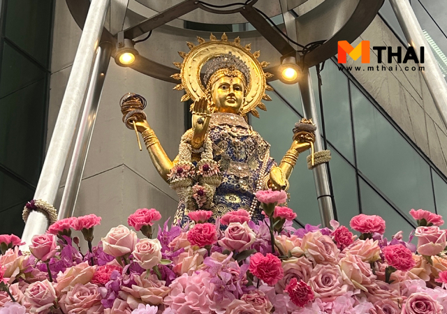 พระแม่ลักษมี วันวาราลักษมี วรัทตัม เกษรวิลเลจ