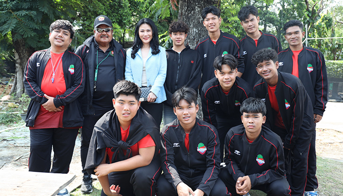 เดอะโค้ช รถขนฝัน